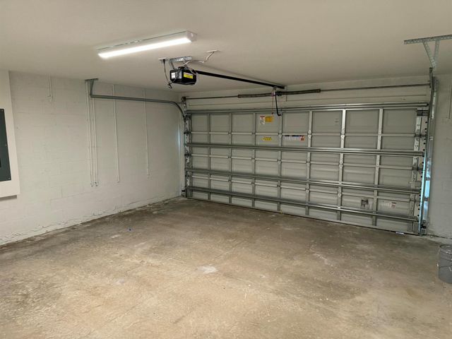 10445 NW Suncrest Lp, Port St Lucie, FL 34987