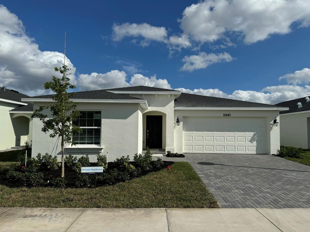 10445 NW Suncrest Lp, Port St Lucie, FL 34987