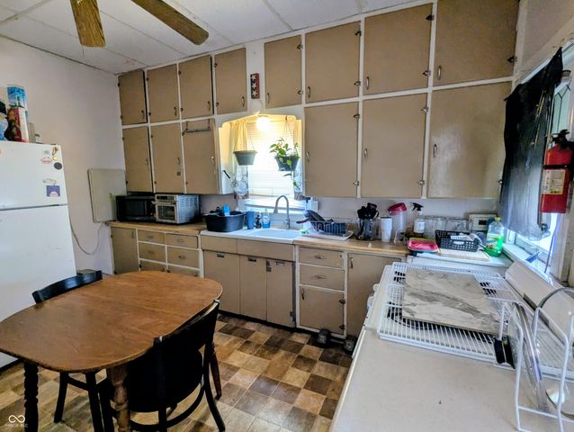 2122 Pearl Street, Anderson, IN 46016