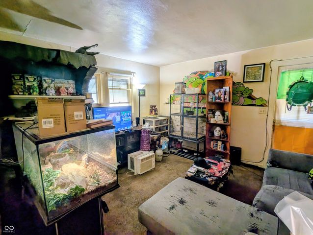 2122 Pearl Street, Anderson, IN 46016