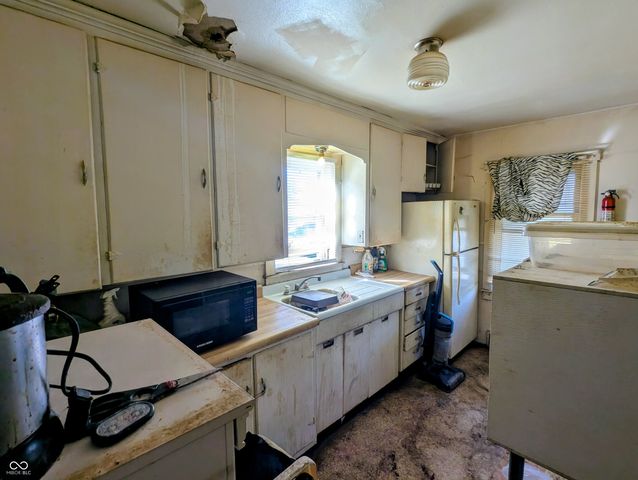 2122 Pearl Street, Anderson, IN 46016