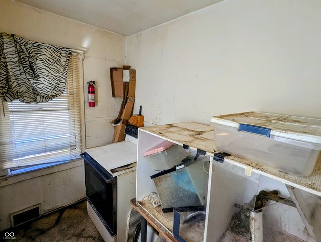 2122 Pearl Street, Anderson, IN 46016