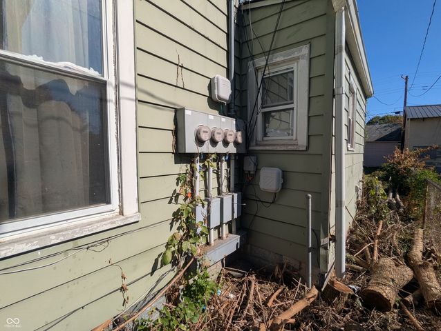 2122 Pearl Street, Anderson, IN 46016