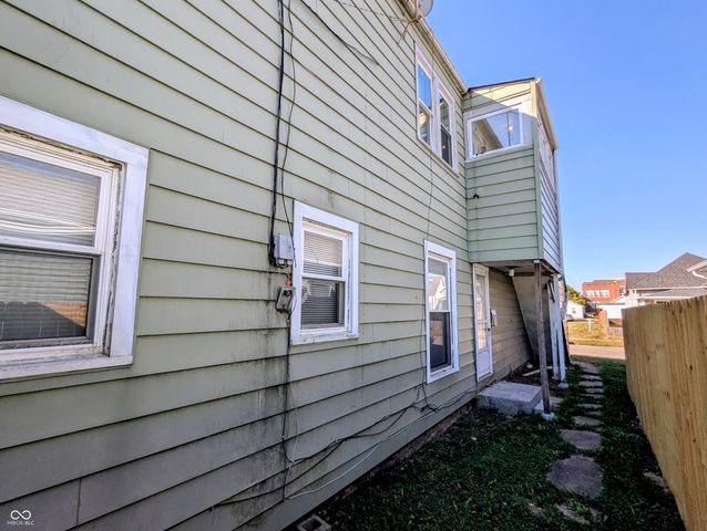 2122 Pearl Street, Anderson, IN 46016