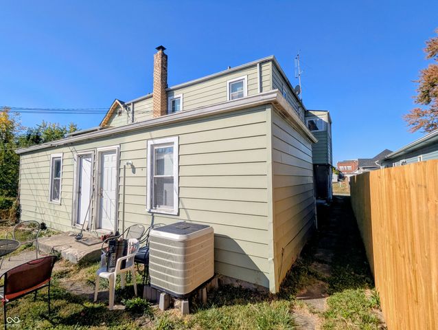 2122 Pearl Street, Anderson, IN 46016