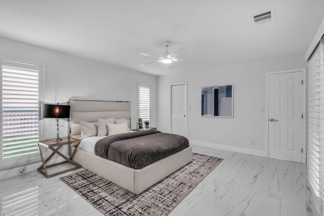 1911 NW 107th Dr, Coral Springs, FL 33071