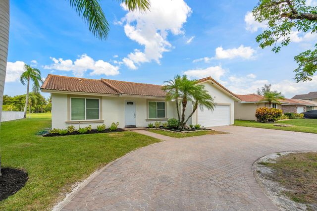 1911 NW 107th Dr, Coral Springs, FL 33071