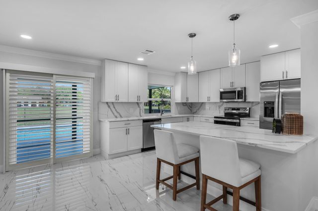 1911 NW 107th Dr, Coral Springs, FL 33071