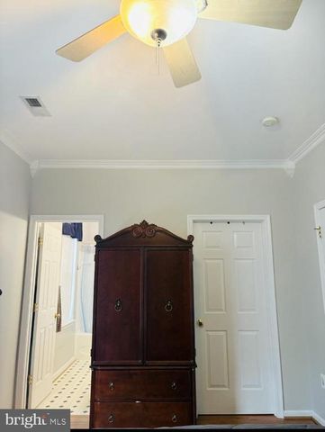 11200 HOLLINS CT, Fredericksburg, VA 22407