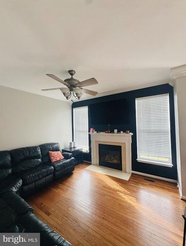 11200 HOLLINS CT, Fredericksburg, VA 22407