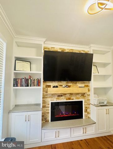 11200 HOLLINS CT, Fredericksburg, VA 22407