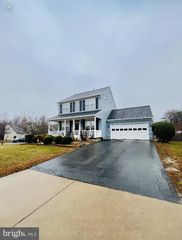 11200 HOLLINS CT, Fredericksburg, VA 22407
