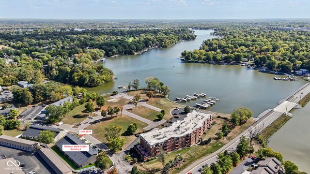 5874 Harbour Town Drive, Noblesville, IN 46062