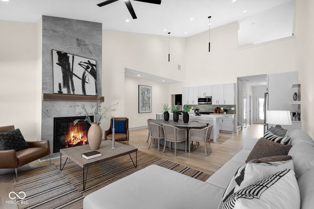 5874 Harbour Town Drive, Noblesville, IN 46062