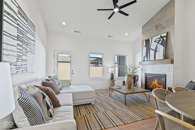 5874 Harbour Town Drive, Noblesville, IN 46062