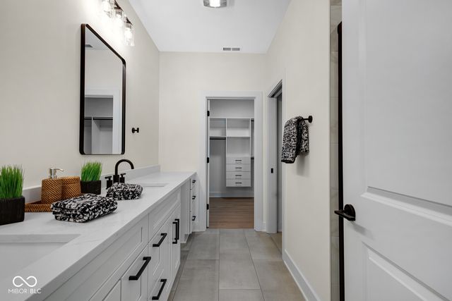 5874 Harbour Town Drive, Noblesville, IN 46062