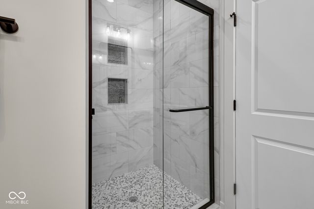 5874 Harbour Town Drive, Noblesville, IN 46062