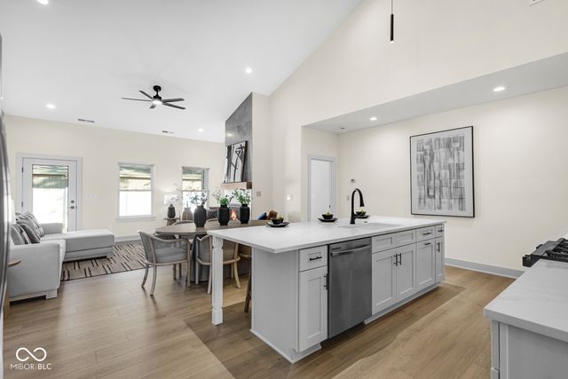 5874 Harbour Town Drive, Noblesville, IN 46062