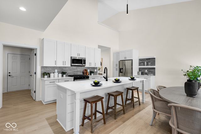 5874 Harbour Town Drive, Noblesville, IN 46062