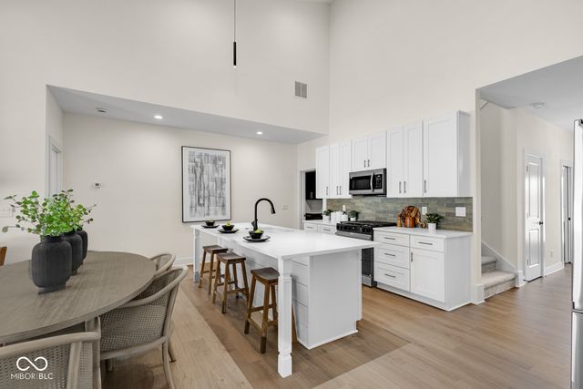 5874 Harbour Town Drive, Noblesville, IN 46062