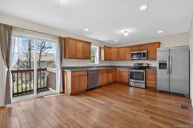 2 Deerfield Court, Rock Hill, NY 12775