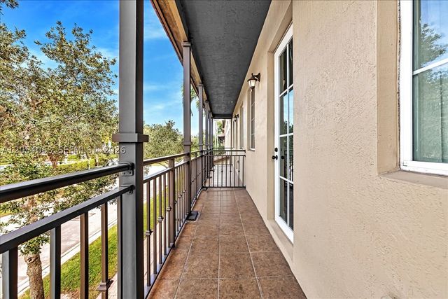 995 SW 147th Ave 2514, Pembroke Pines, FL 33027