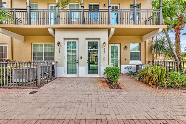995 SW 147th Ave 2514, Pembroke Pines, FL 33027