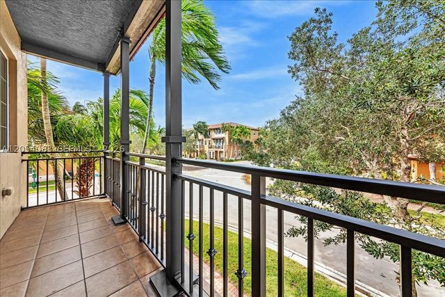 995 SW 147th Ave 2514, Pembroke Pines, FL 33027