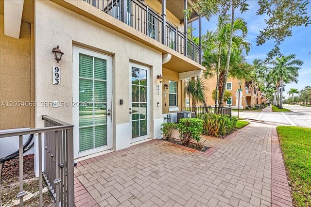 995 SW 147th Ave 2514, Pembroke Pines, FL 33027