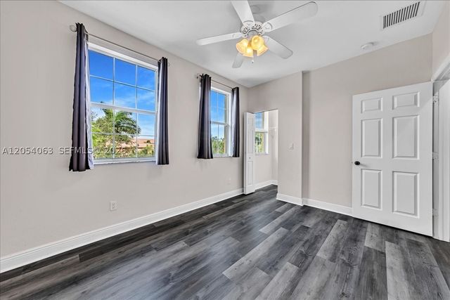 995 SW 147th Ave 2514, Pembroke Pines, FL 33027