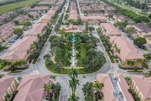 995 SW 147th Ave 2514, Pembroke Pines, FL 33027