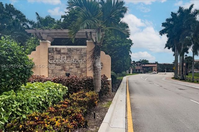 995 SW 147th Ave 2514, Pembroke Pines, FL 33027