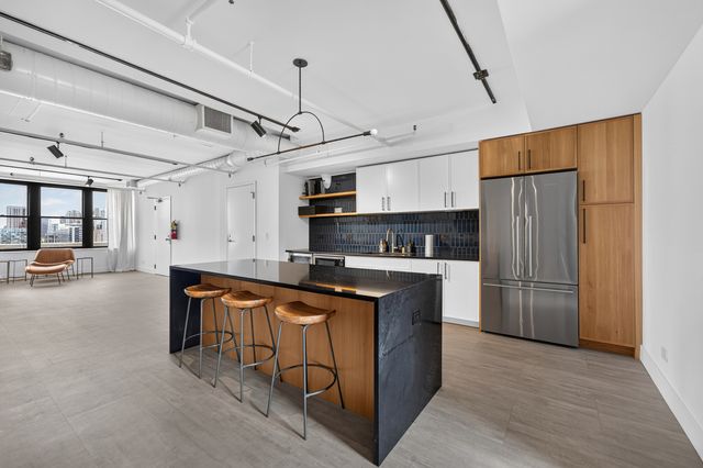 728 W Jackson Boulevard 712, Chicago, IL 60661
