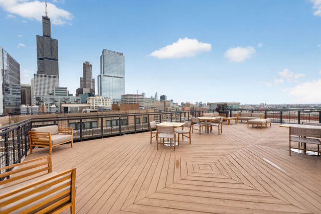 728 W Jackson Boulevard 712, Chicago, IL 60661