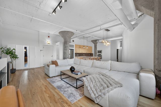 728 W Jackson Boulevard 712, Chicago, IL 60661