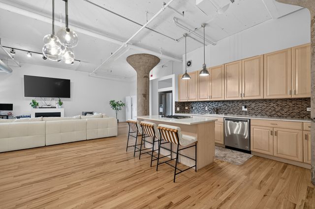 728 W Jackson Boulevard 712, Chicago, IL 60661