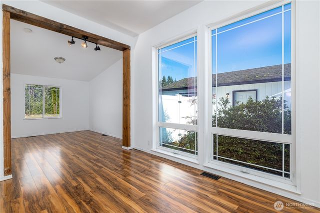 331 E Enchantment Heights Drive, Union, WA 98592