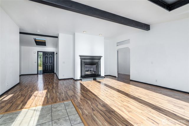 331 E Enchantment Heights Drive, Union, WA 98592