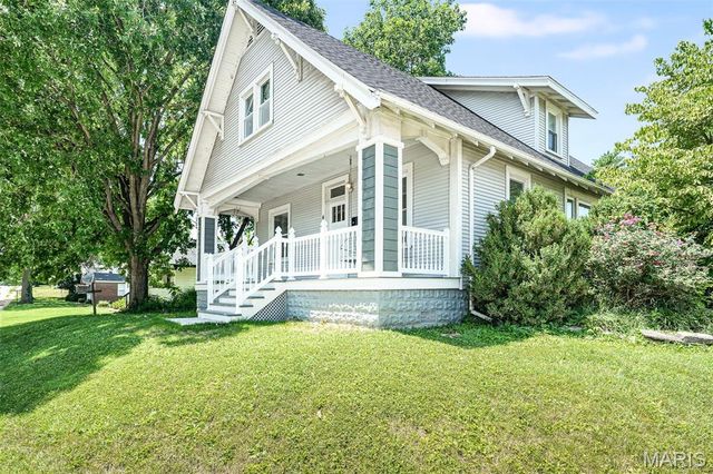 401 Plum Street, Edwardsville, IL 62025