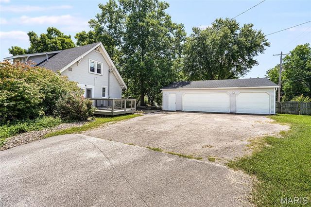 401 Plum Street, Edwardsville, IL 62025