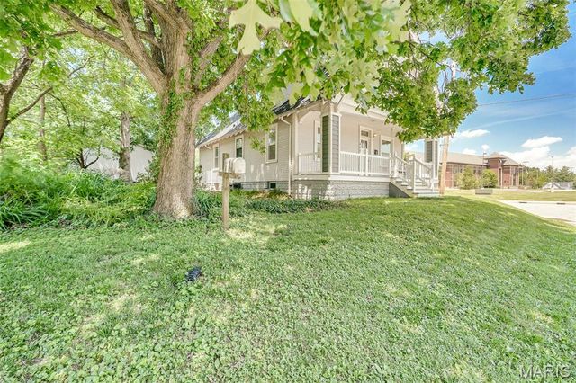 401 Plum Street, Edwardsville, IL 62025