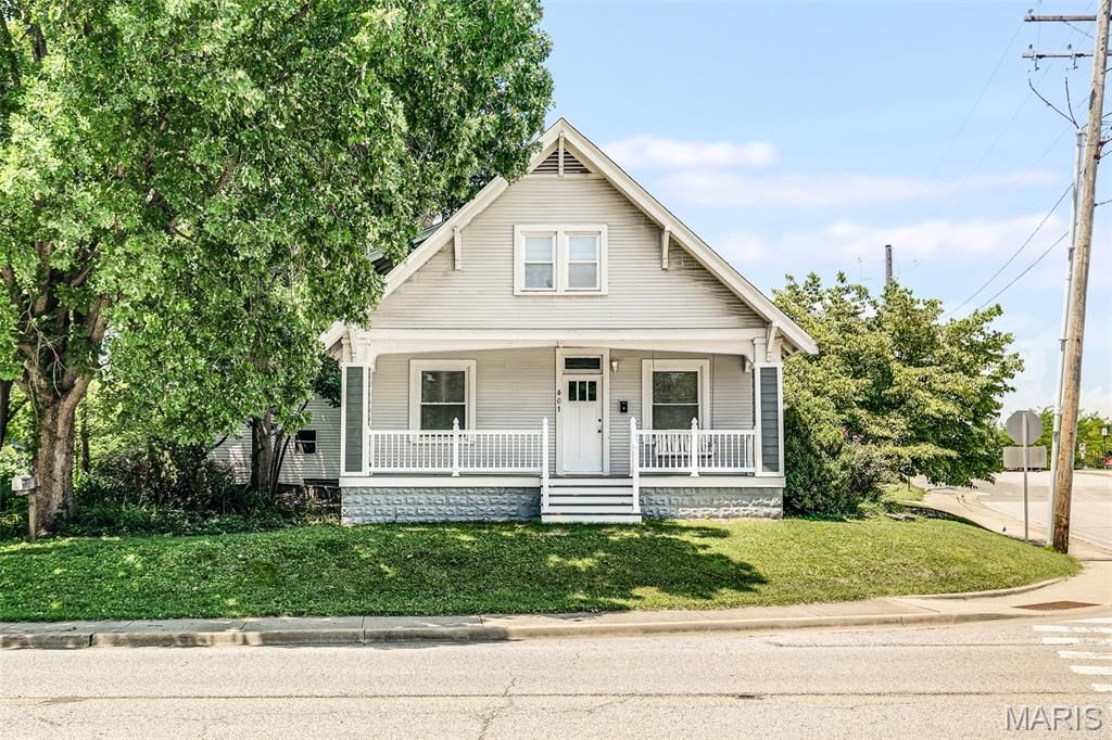 401 Plum Street, Edwardsville, IL 62025