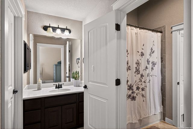 28019 Carmel Valley, Boerne, TX 78015
