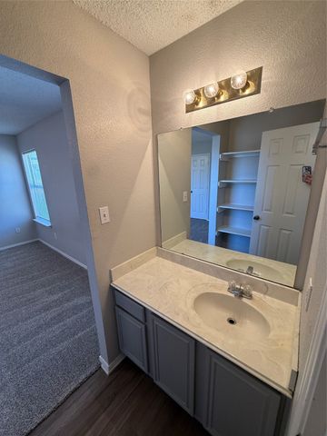 8175 Waterside Trail, Fort Worth, TX 76137