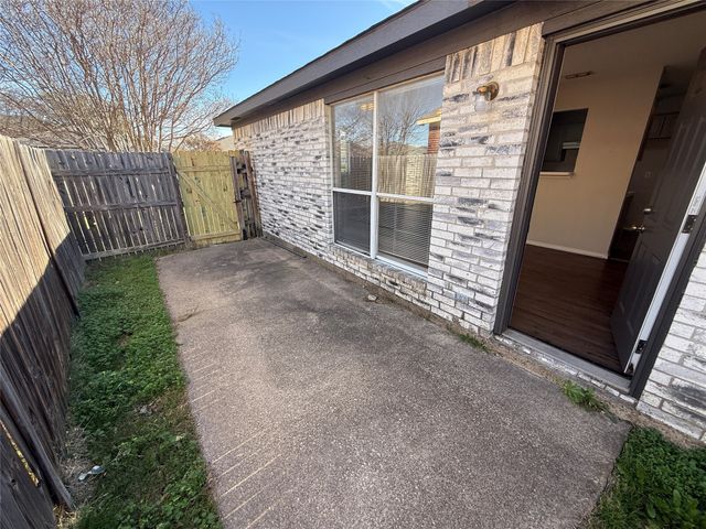 8175 Waterside Trail, Fort Worth, TX 76137