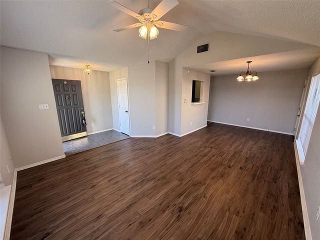 8175 Waterside Trail, Fort Worth, TX 76137