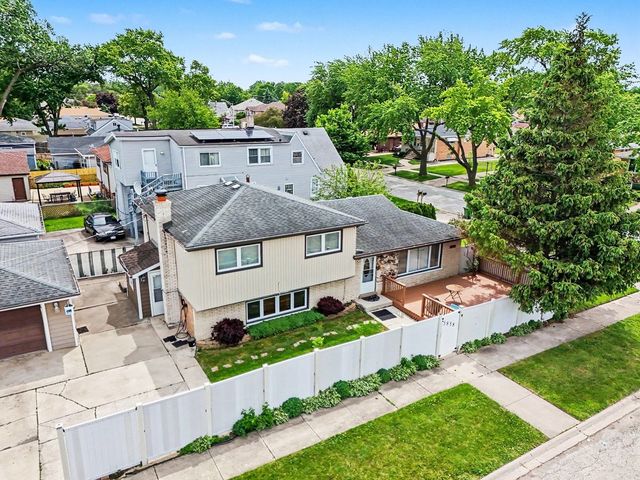5858 W 88th Place, Oak Lawn, IL 60453