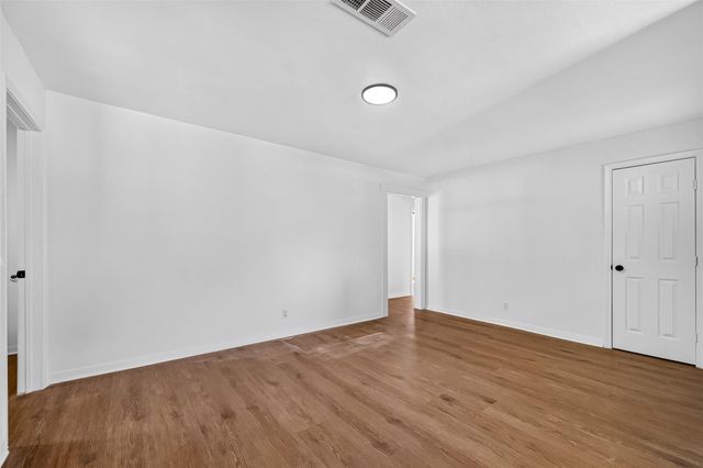 4637 Brinkley Street, Houston, TX 77051