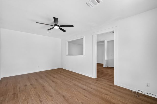 4637 Brinkley Street, Houston, TX 77051
