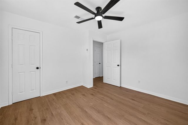 4637 Brinkley Street, Houston, TX 77051